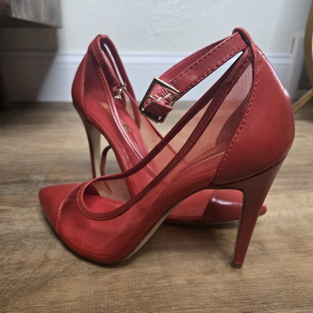 New bcbg red pumps